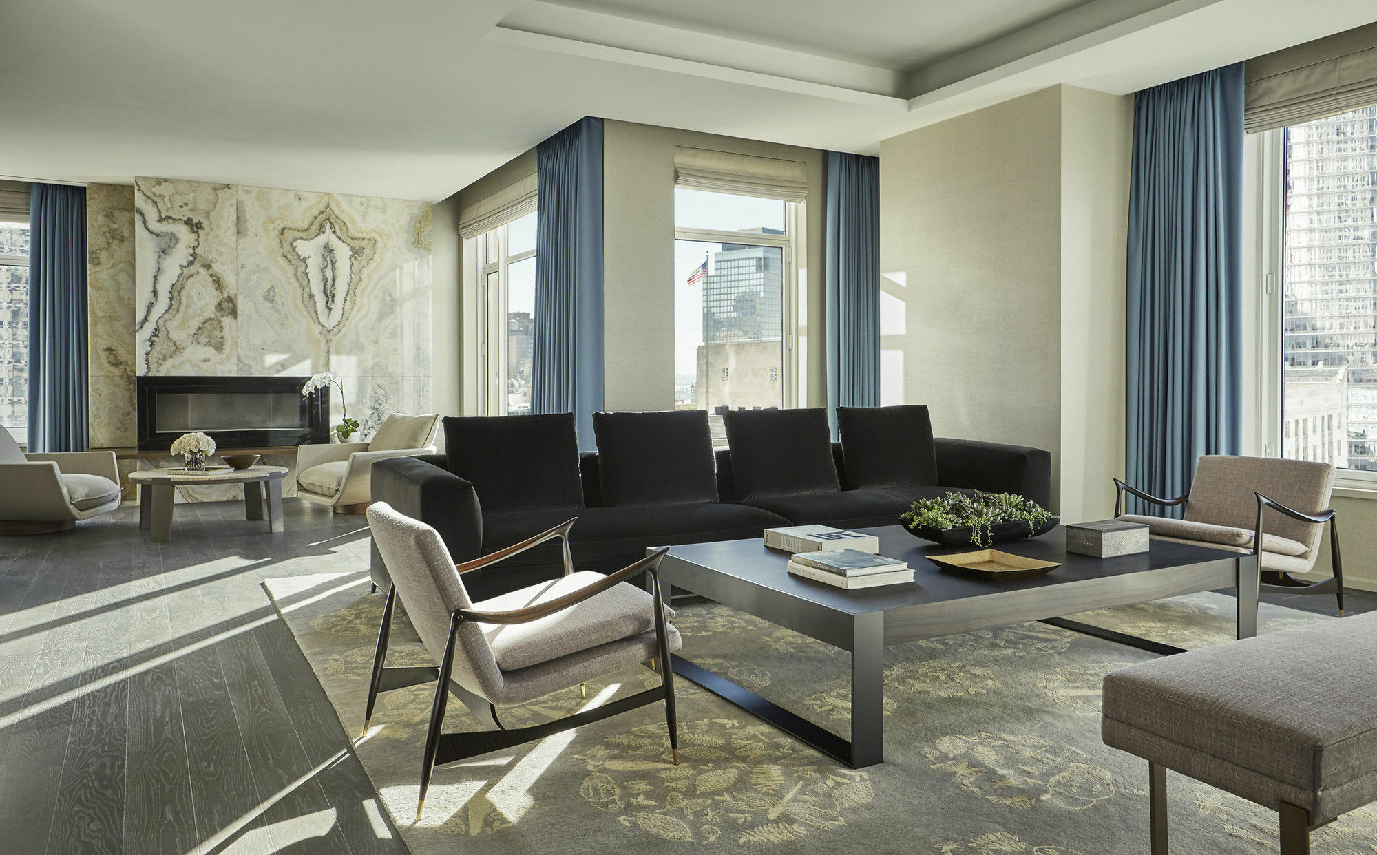 Khách sạn Four Seasons Downtown