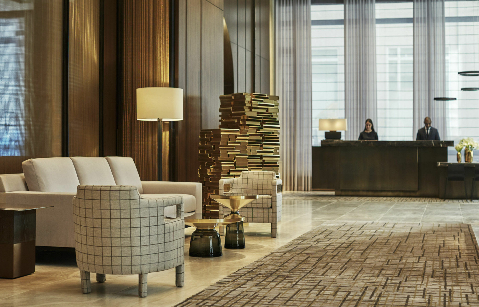 Khách sạn Four Seasons Downtown 5*