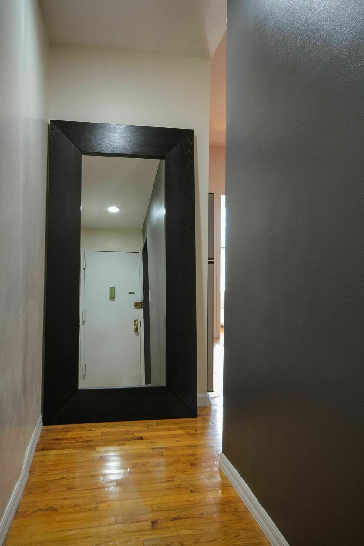 East Village 2 Bedroom Căn hộ *