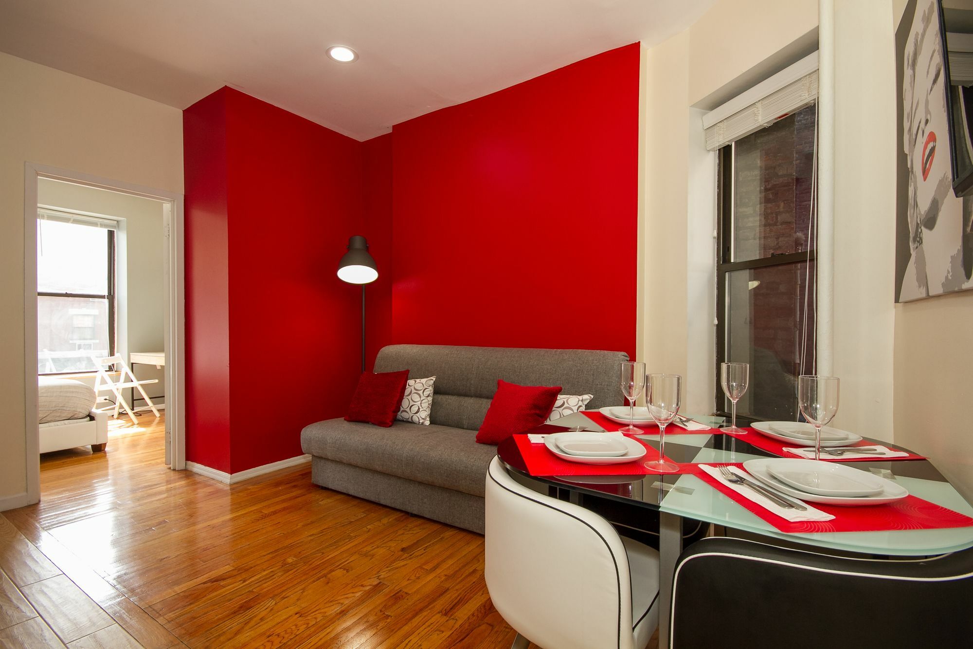 Căn hộ East Village 2 Bedroom *