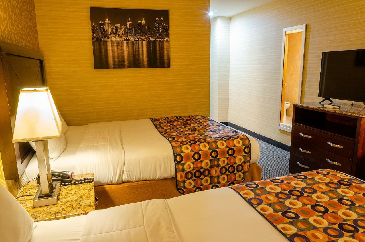 Elmhurst Khách sạn 3*