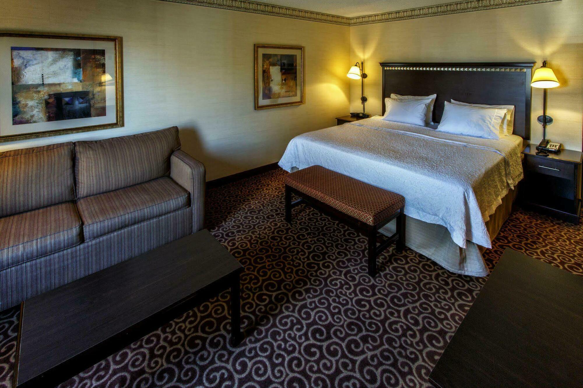 Hampton & Staten Island Khách sạn 3*