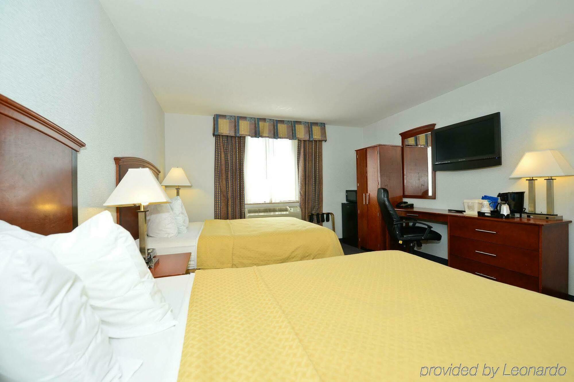 Khách sạn Lexington 2*