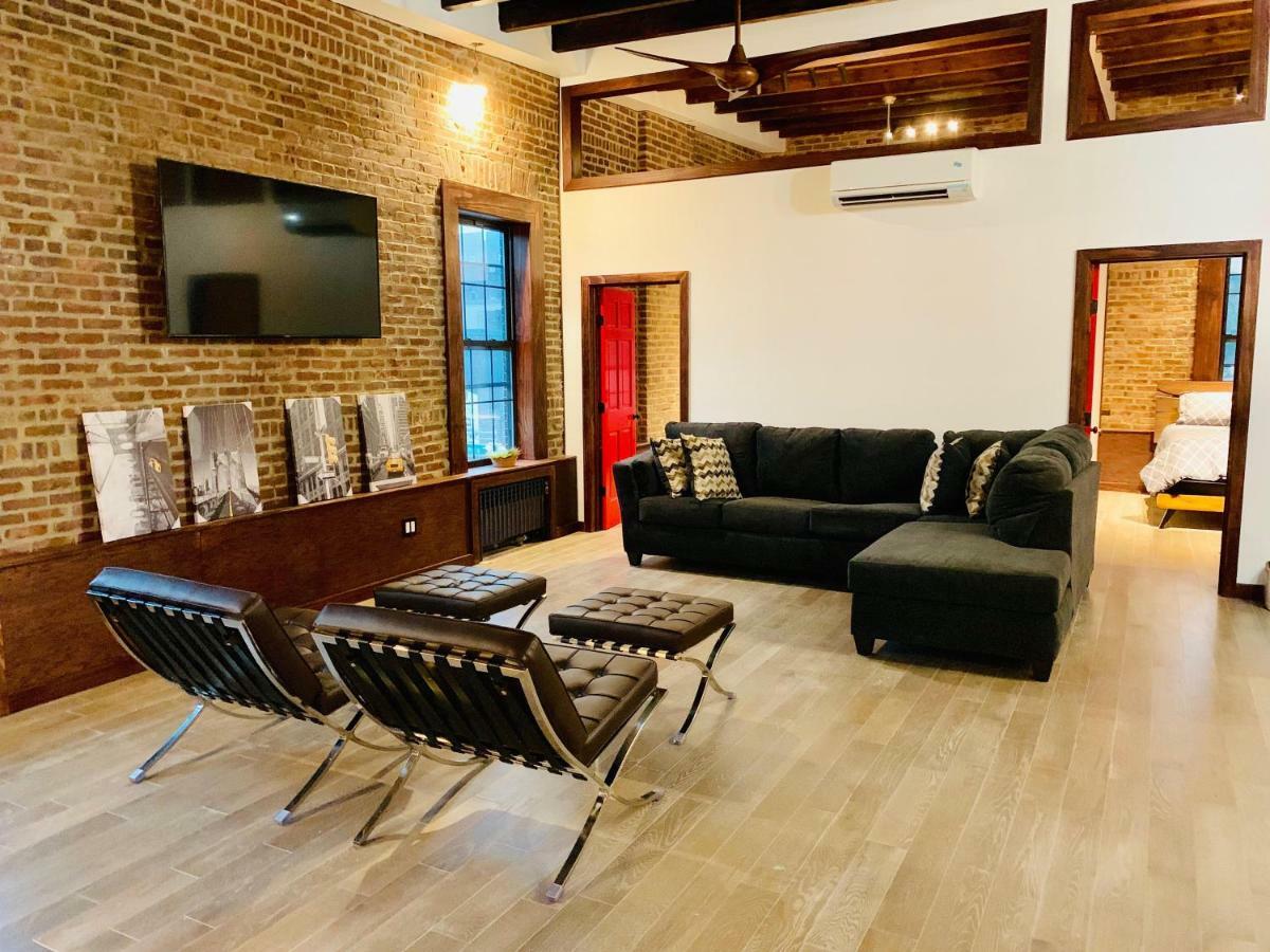 Lavish Totally Renovated Loft Apartment! Căn hộ New York