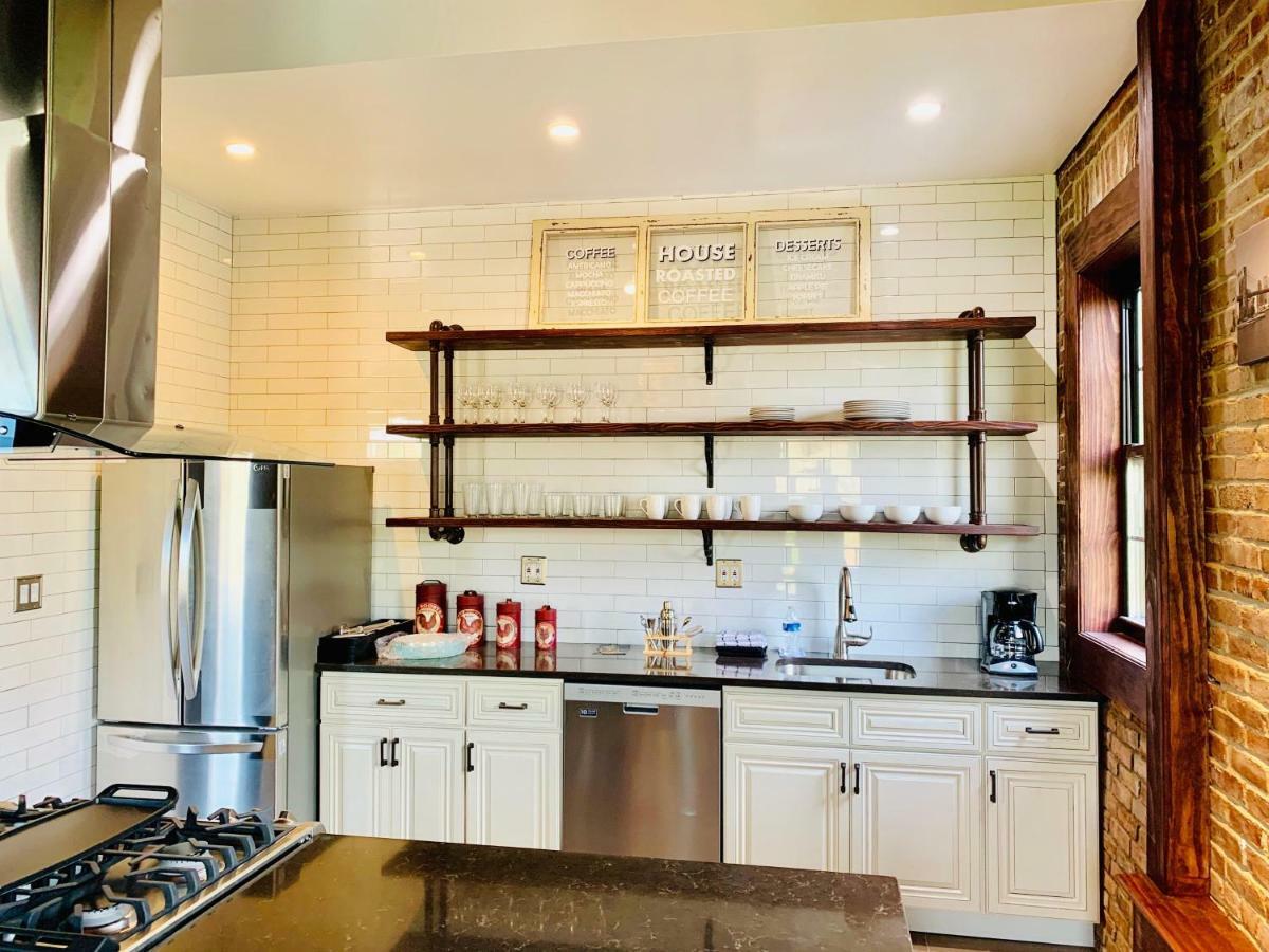 Lavish Totally Renovated Loft Apartment! Căn hộ New York