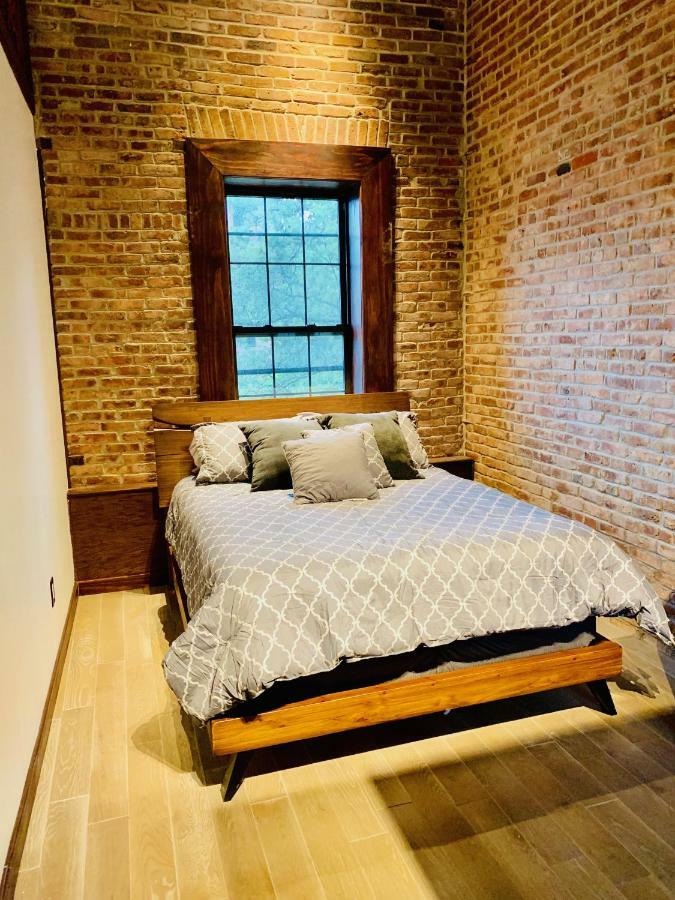 Lavish Totally Renovated Loft Apartment! Căn hộ *