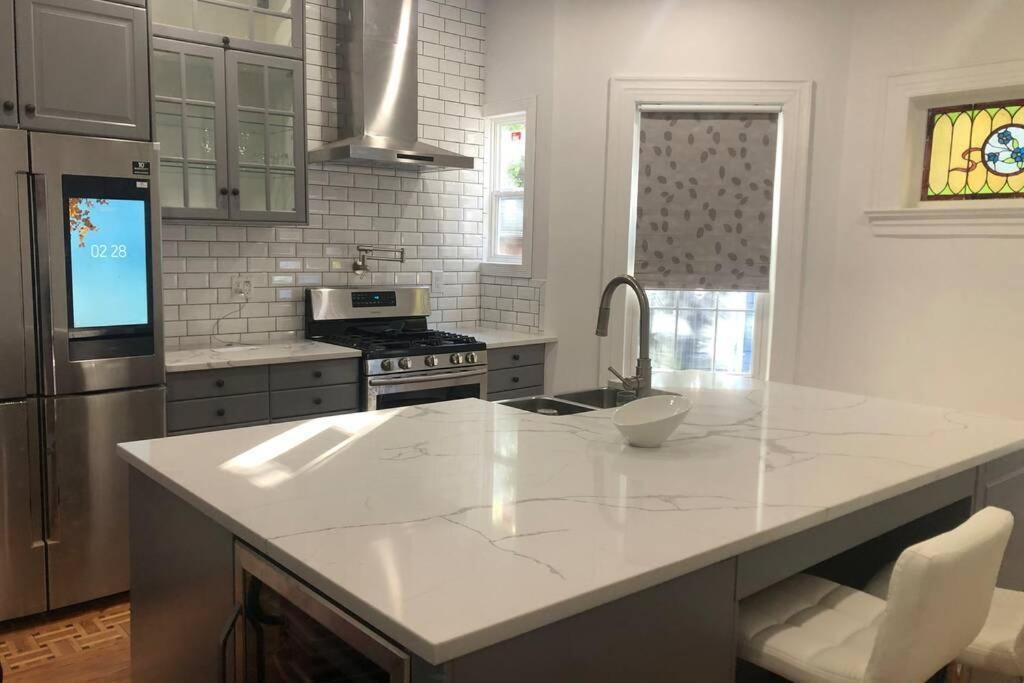 Gorgeous Victorian House!! Entire In Sam's Nova York