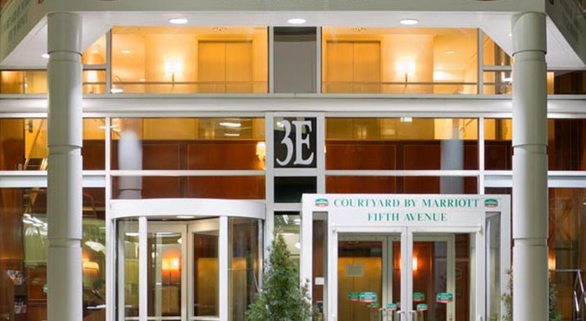 Khách sạn Courtyard By Marriott Manhattan/ Fifth Avenue
