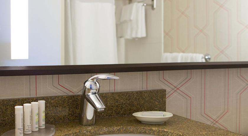 Khách sạn Courtyard By Marriott Manhattan/ Fifth Avenue 4*